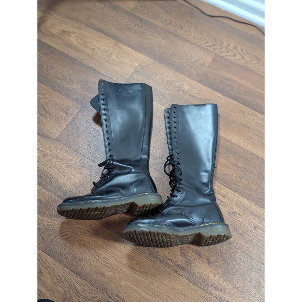 Dr Martens Knee High 20-Eye Leather Boots Black Women Tall Lace Up USA 6